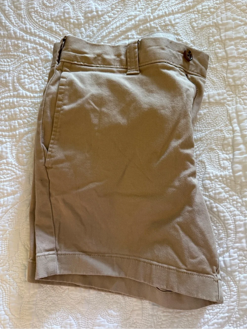 J. Crew Men's Flat Front Chino Shorts in Khaki
